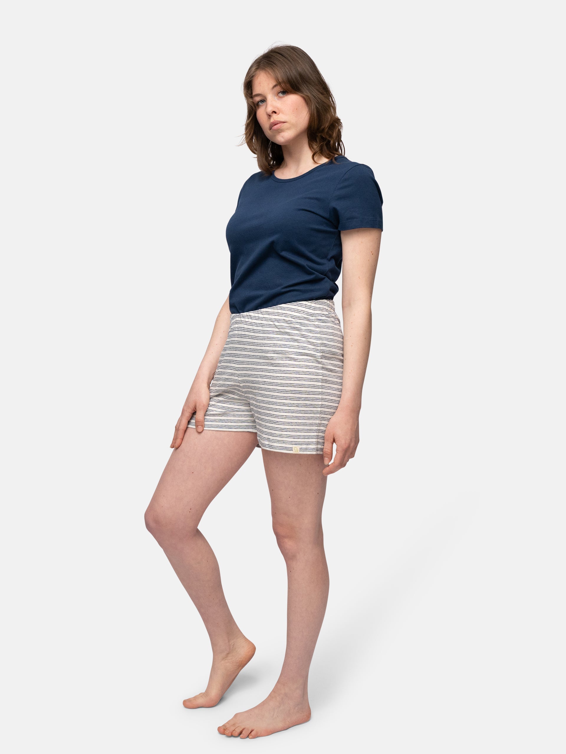 Shorts with linen content