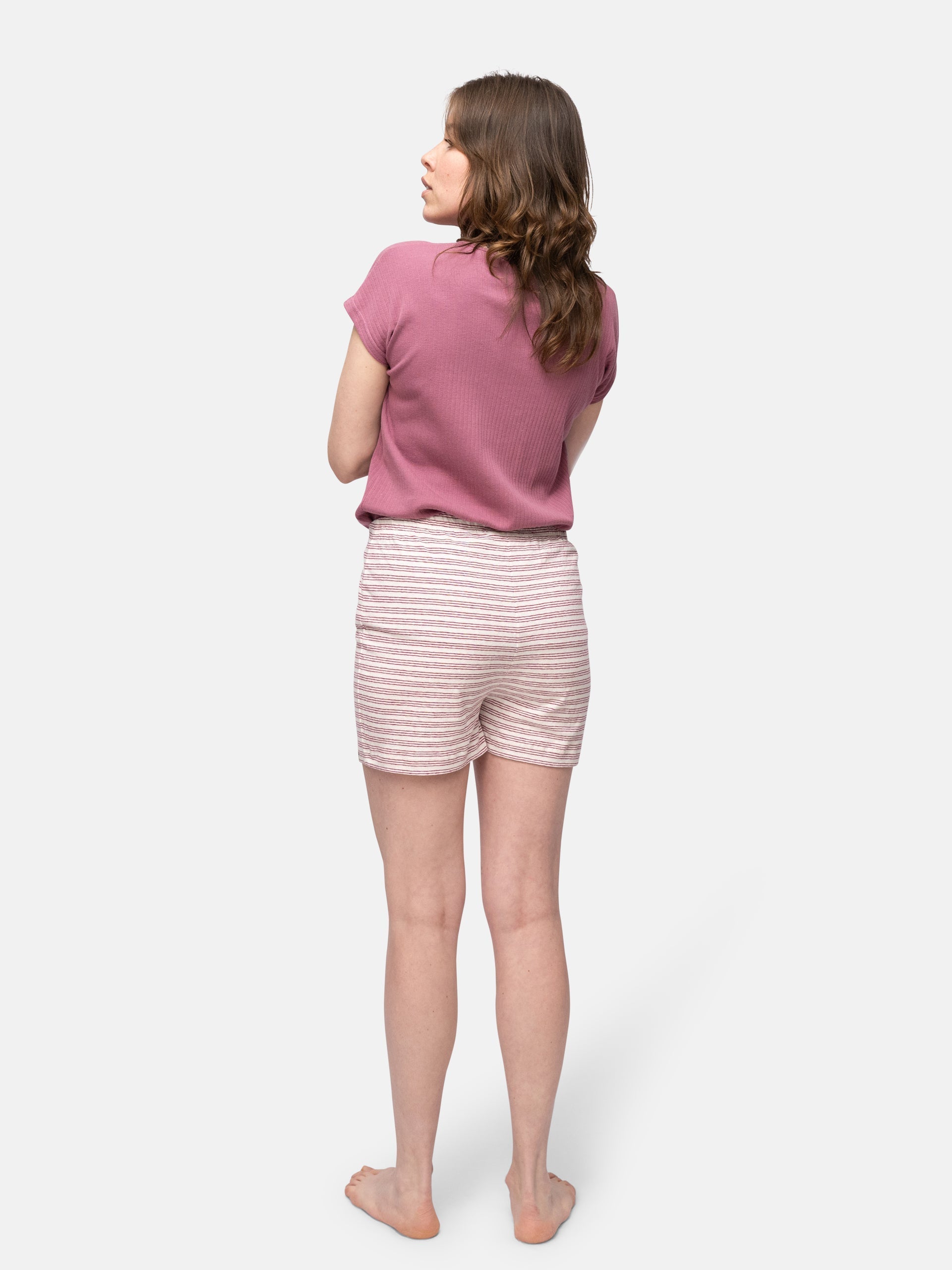Shorts with linen content