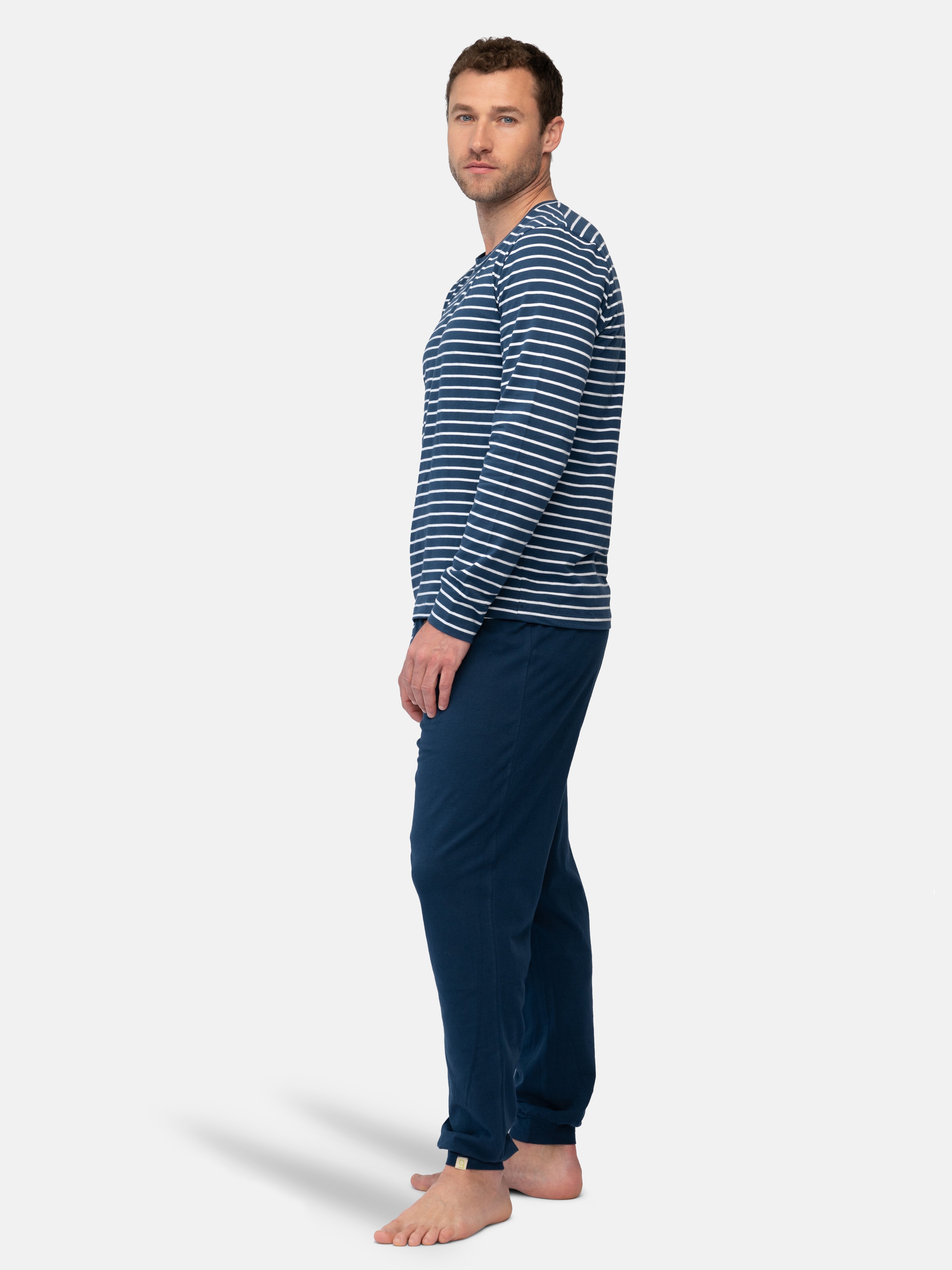Men's long-sleeved shirt striped