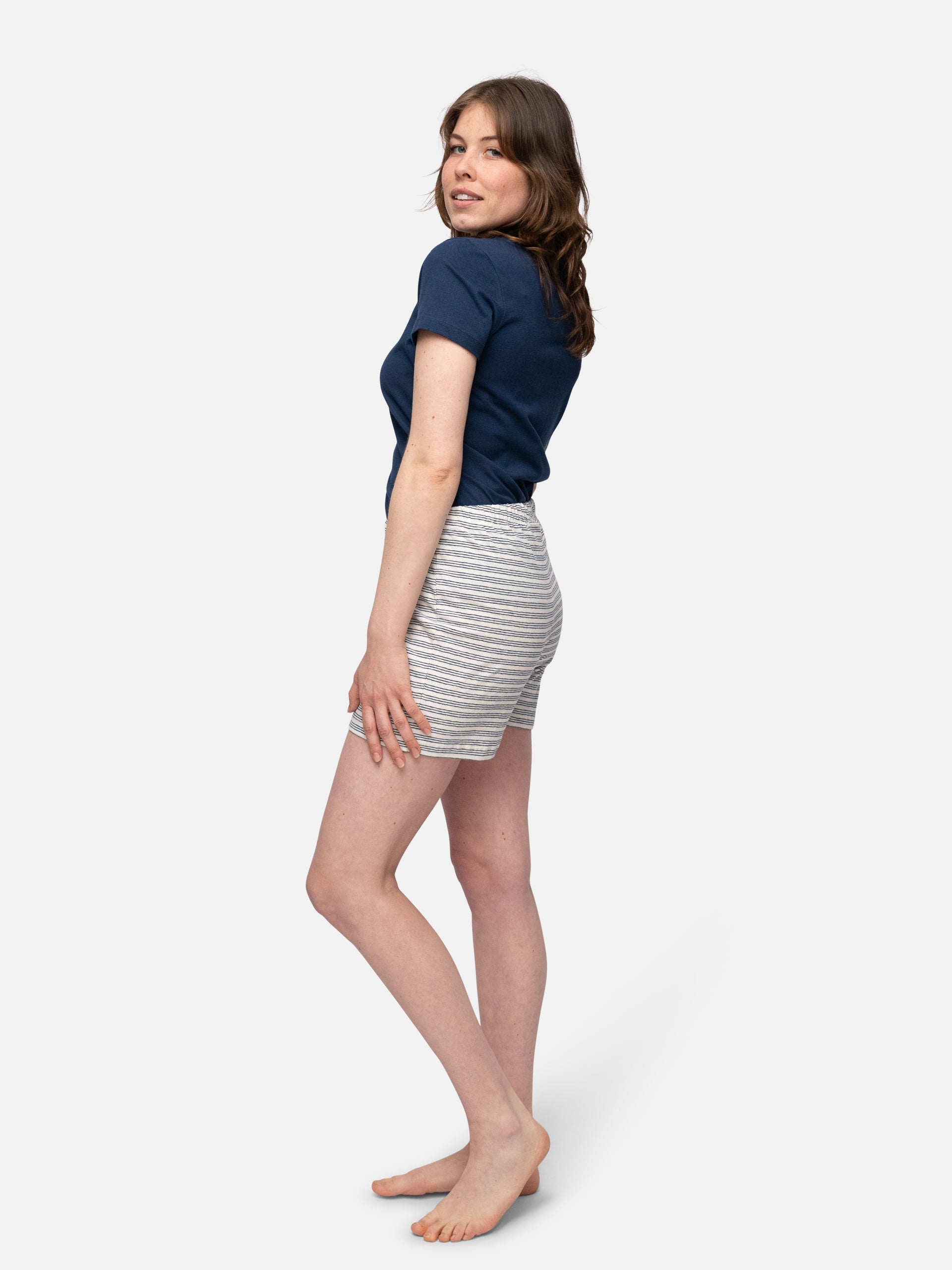 Shorts with linen content