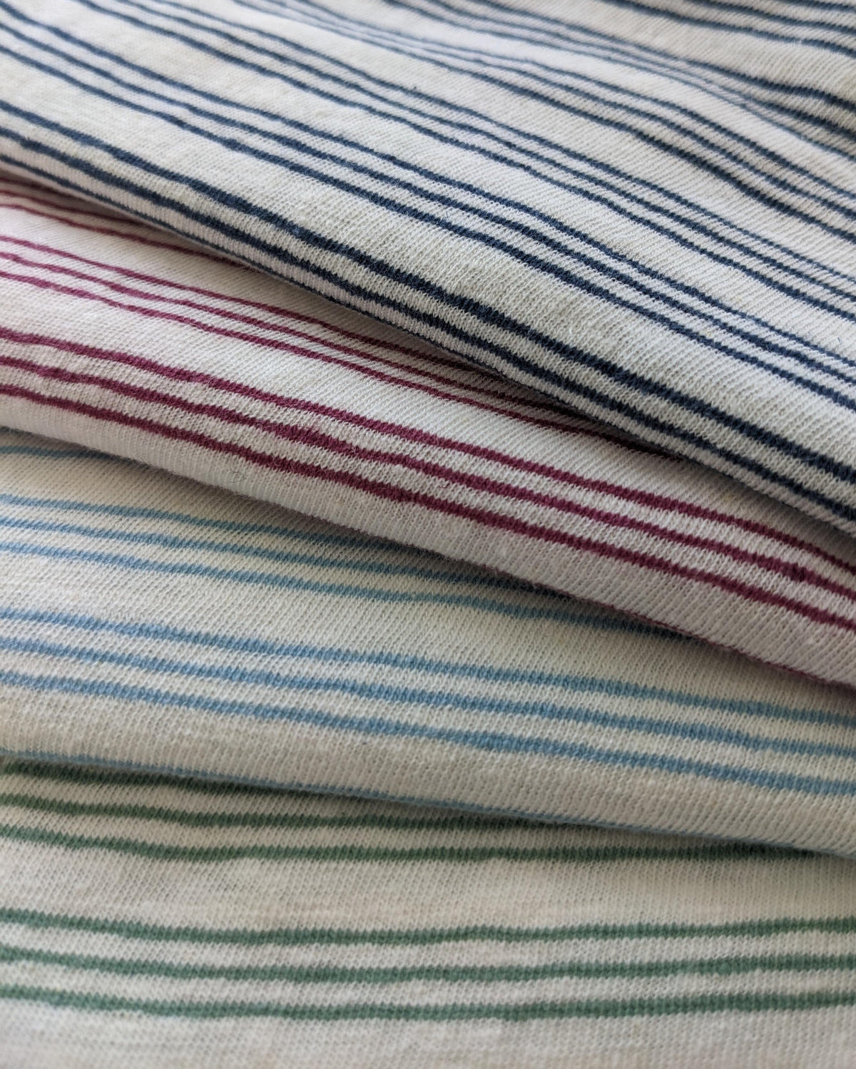 Gestreifte Jersey-Stoffe mit Leinen Anteil