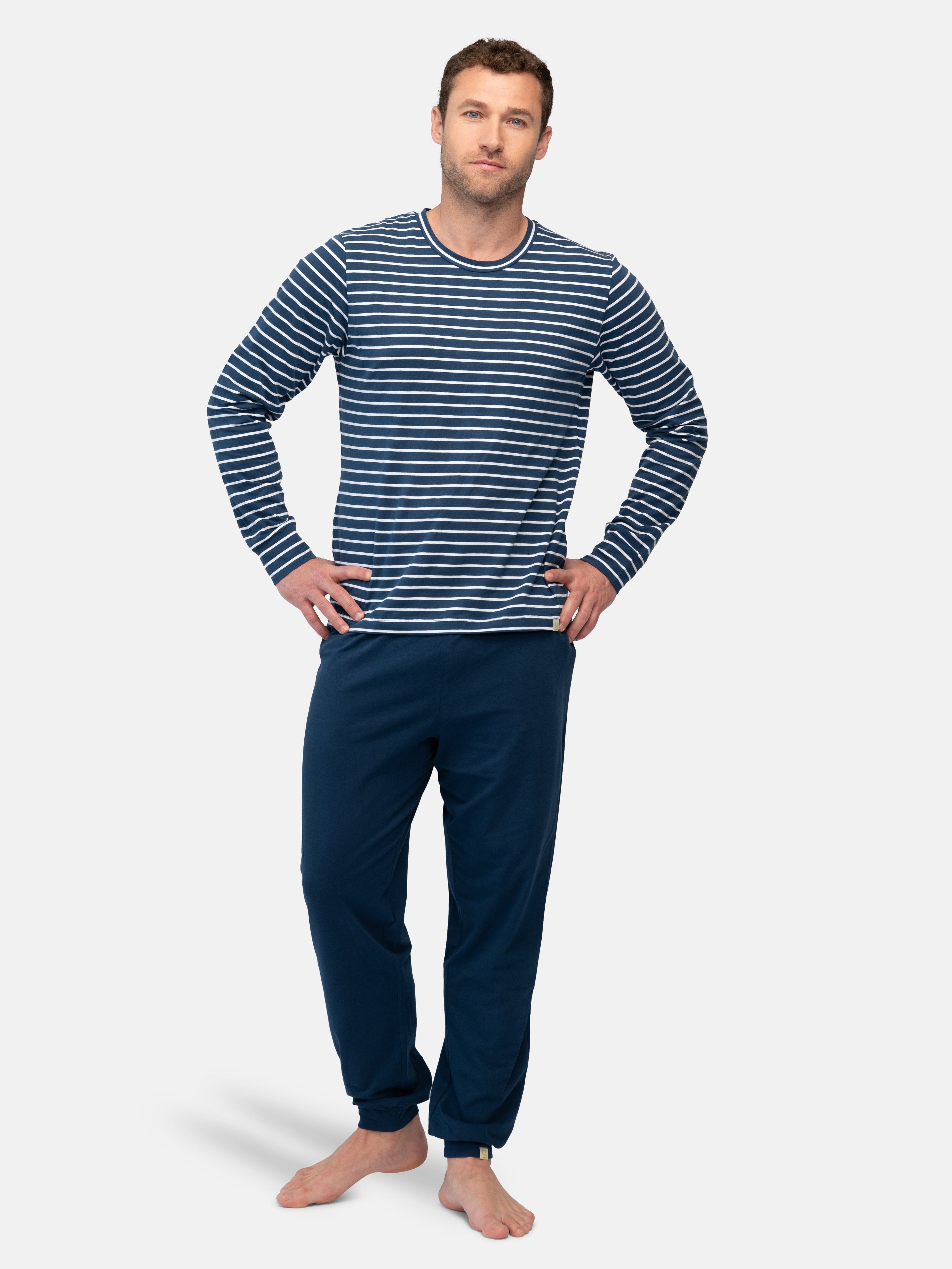 Men's long-sleeved shirt striped