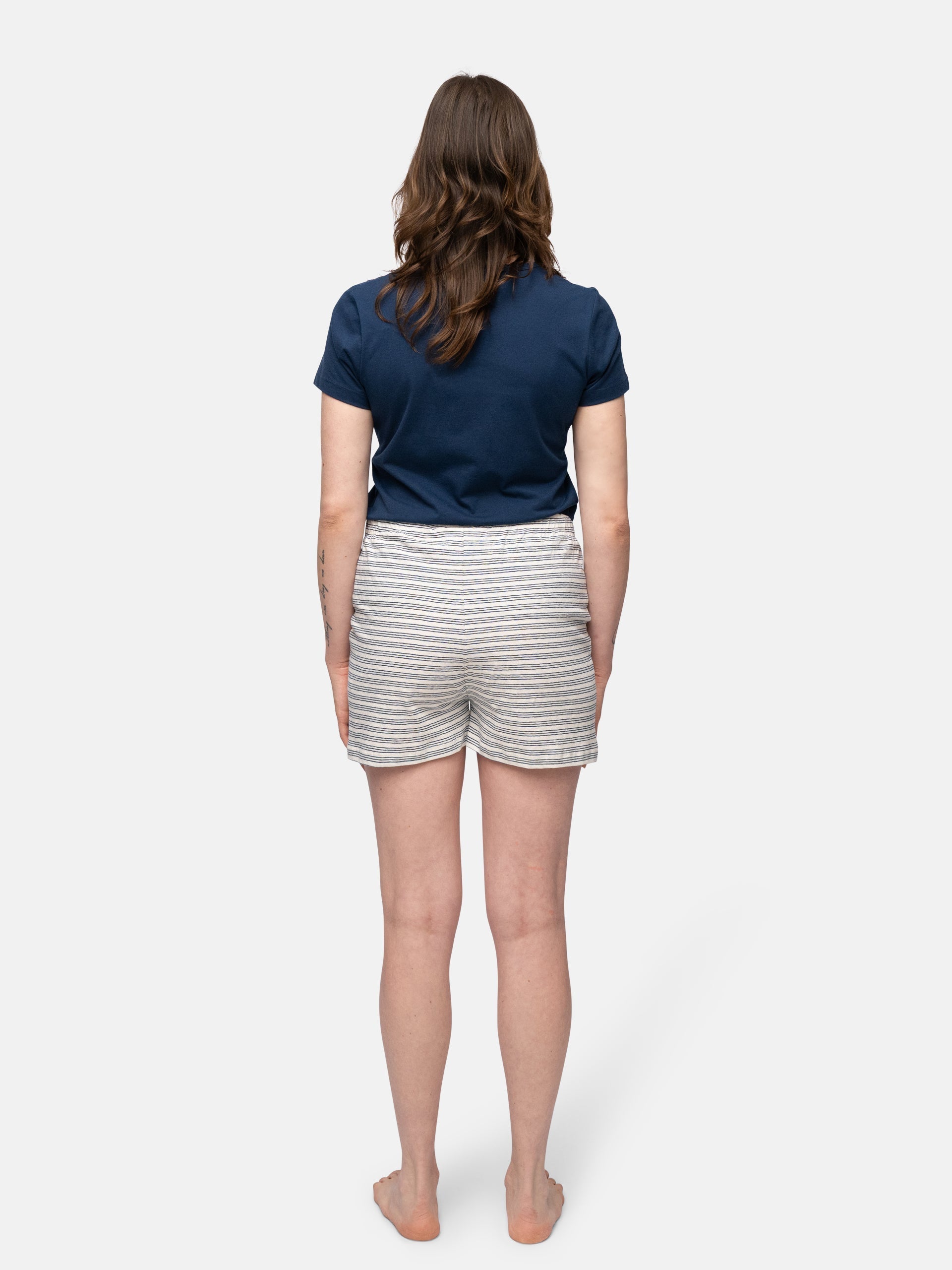 Shorts with linen content