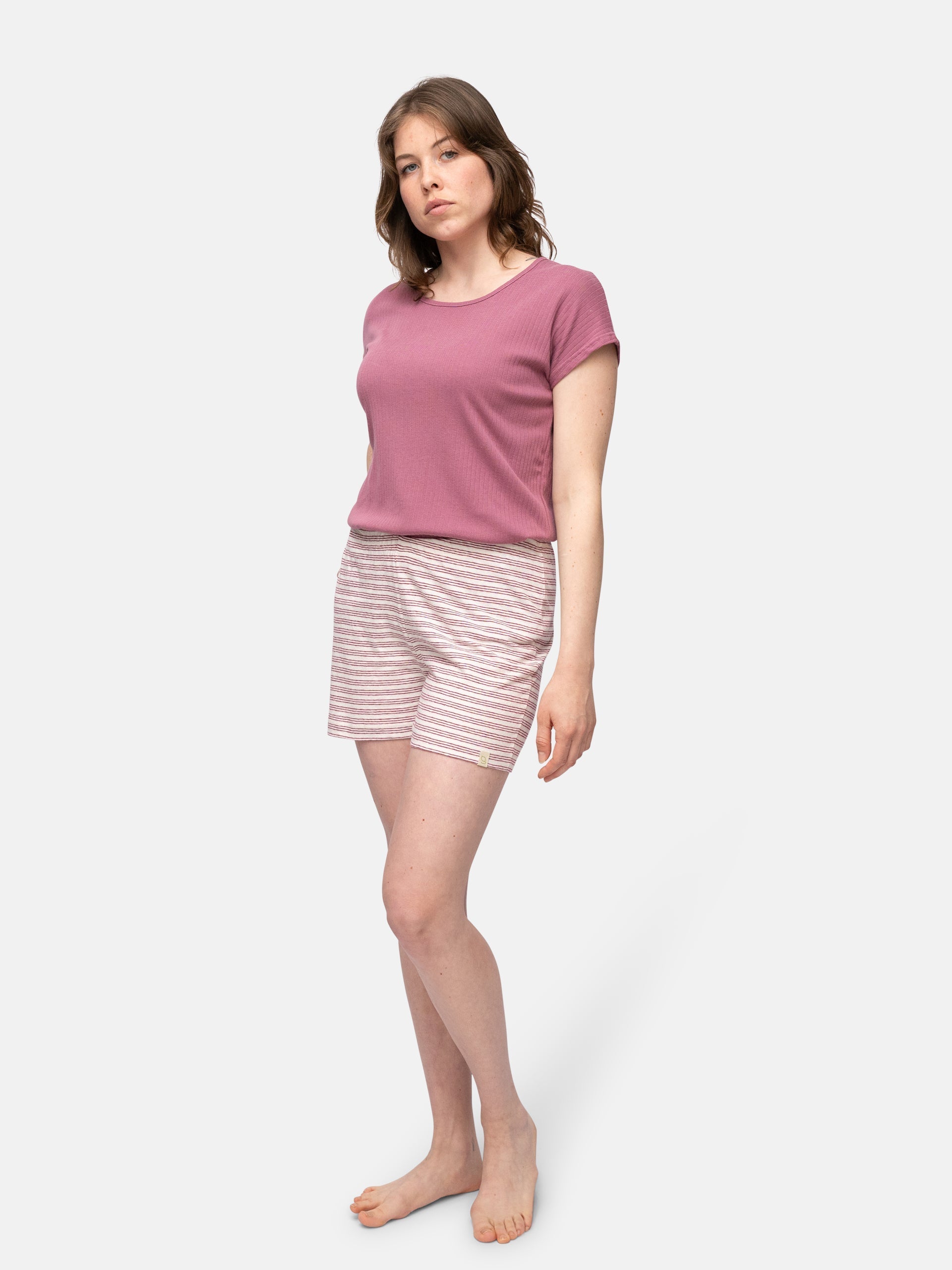 Shorts with linen content